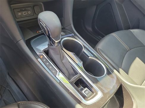 Certified 2024 Chevrolet Equinox Premier image 30