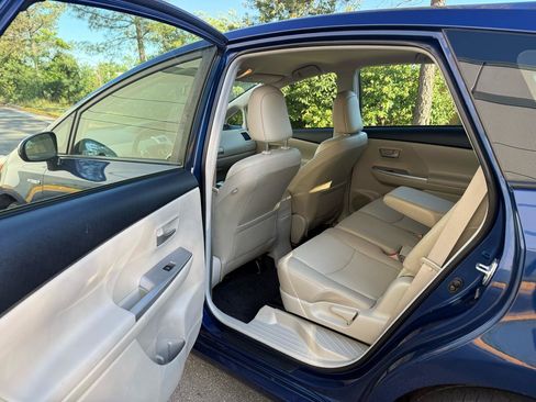 Used 2012 Toyota Prius V Five FWD image 15