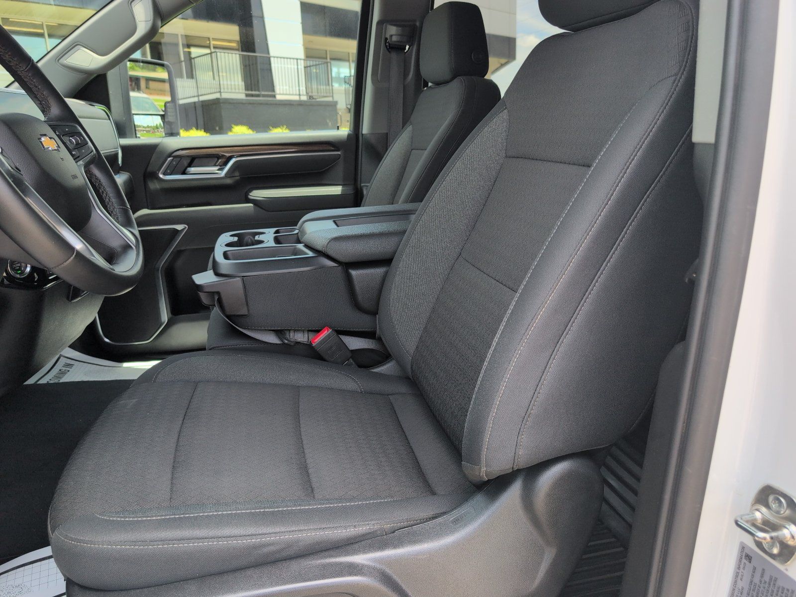Used 2025 Chevrolet Silverado 2500 LT w/ Convenience Package AWD/4WD image 23