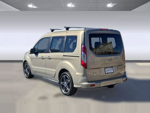 Used 2016 Ford Transit Connect XLT image 3