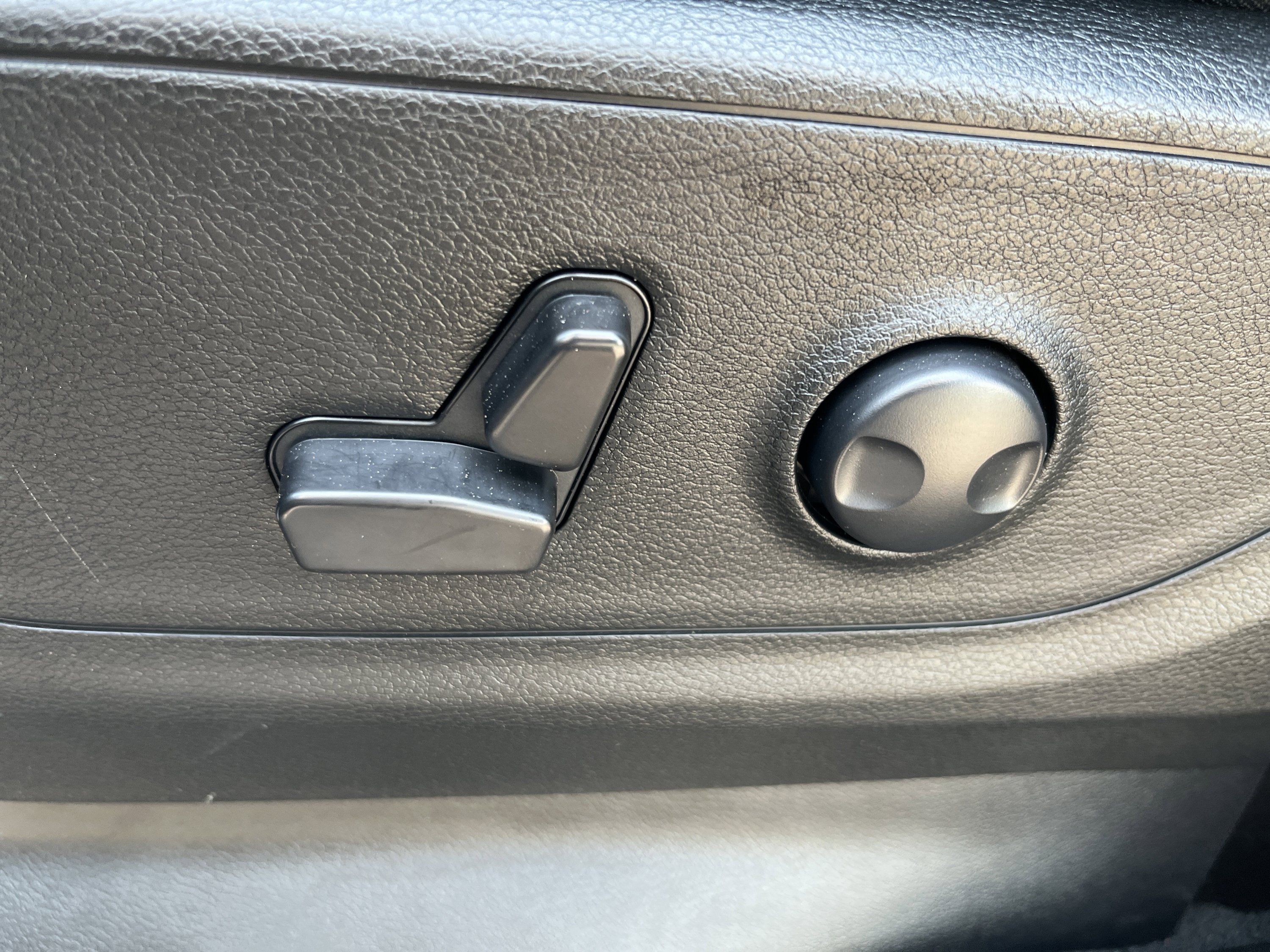 Used 2023 RAM 1500 Big Horn AWD/4WD image 12