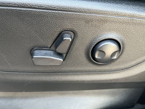Used 2023 RAM 1500 Big Horn AWD/4WD image 12