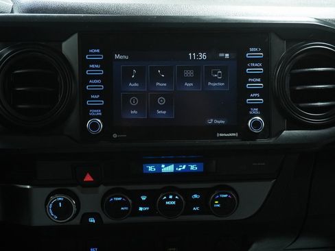 Certified 2022 Toyota Tacoma 4x4 Double Cab image 17