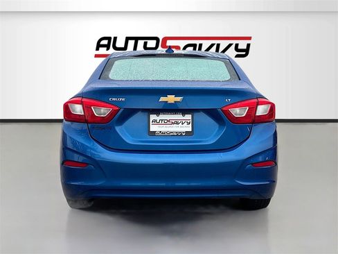 Used 2017 Chevrolet Cruze LT w/ Convenience Package image 6