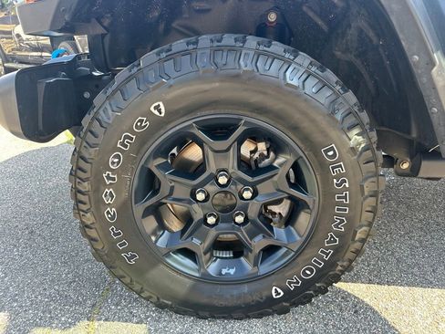 Used 2023 Jeep Wrangler Unlimited w/ Cold Weather Group AWD/4WD image 36