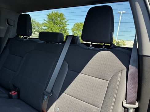 Used 2022 Chevrolet Silverado 1500 Custom RWD image 14