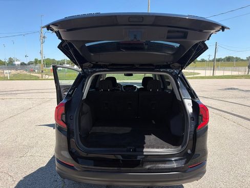 Used 2020 GMC Terrain SLE w/ Elevation Edition AWD/4WD image 18