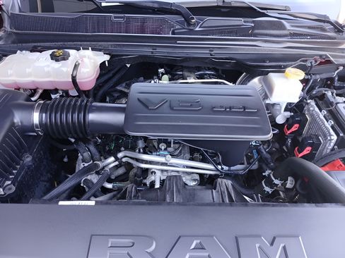 Used 2023 RAM 1500 Big Horn AWD/4WD image 32