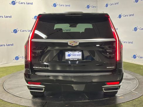 Used 2023 Cadillac Escalade ESV Luxury image 4