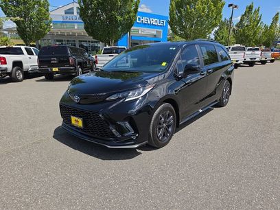 Used 2025 Toyota Sienna XSE