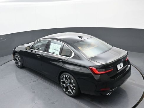 New 2026 BMW 330i xDrive Sedan w/ Convenience Package image 34