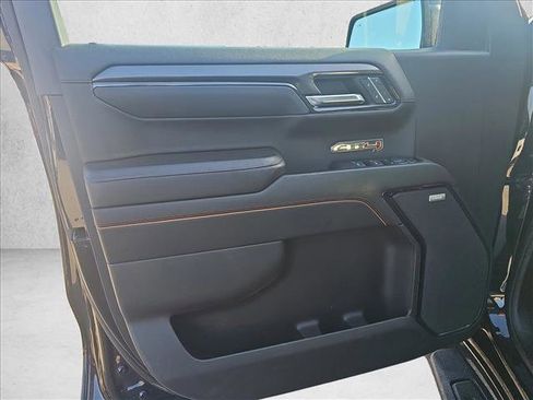 Used 2022 GMC Sierra 1500 AT4 w/ AT4 Premium Package image 9