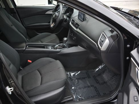 Used 2017 MAZDA MAZDA3 Sport w/ Preferred Equipment Package image 14
