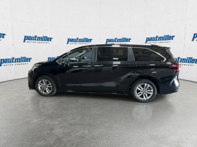 Used 2024 Toyota Sienna Limited AWD/4WD image 7