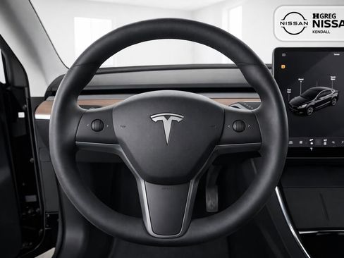 Used 2021 Tesla Model Y Long Range image 13