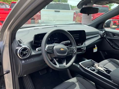 New 2026 Chevrolet Equinox LT image 8