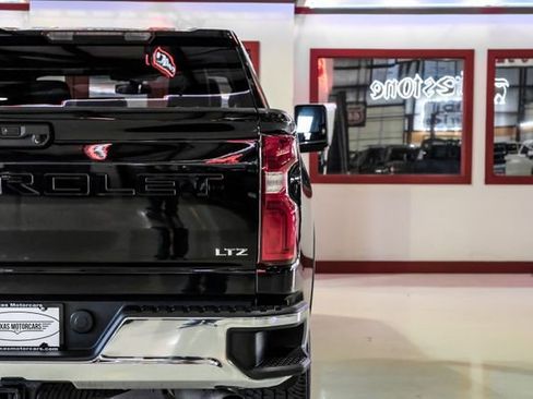 Used 2022 Chevrolet Silverado 2500 LTZ image 39