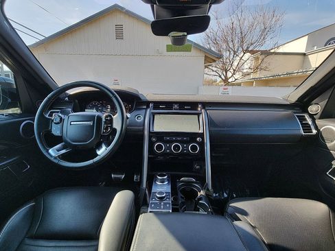 Used 2019 Land Rover Discovery HSE image 28