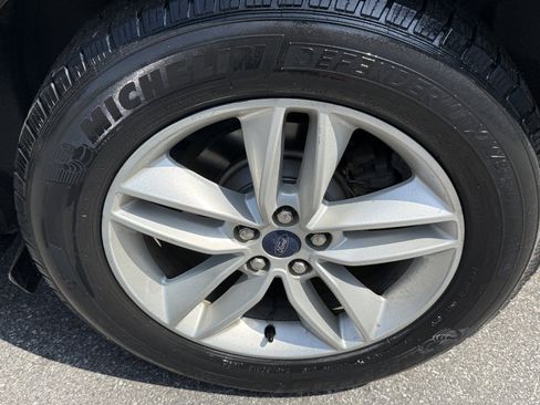 Used 2016 Ford Edge SEL w/ Equipment Group 201A FWD image 24