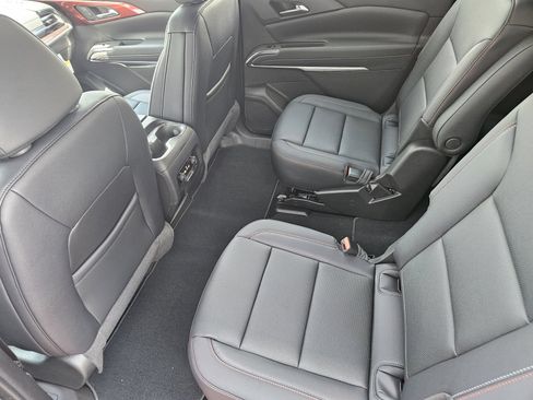 New 2026 Chevrolet Traverse Z71 w/ Driver Confidence Package AWD/4WD image 29