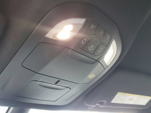 Certified 2023 Chrysler Pacifica Touring-L w/ S Appearance Package FWD image 19