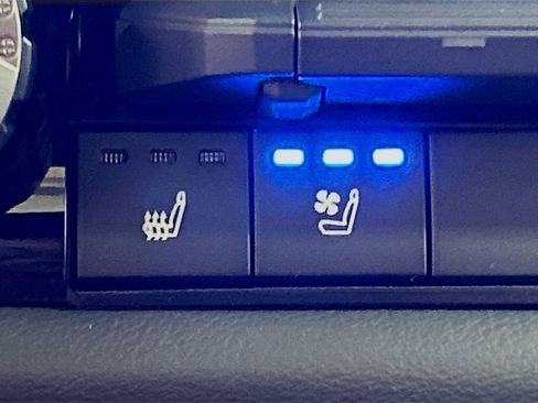 New 2026 Toyota Tundra Platinum image 17