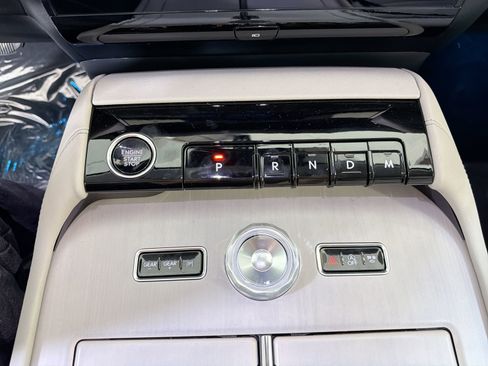 New 2026 Lincoln Navigator Premiere AWD/4WD image 21