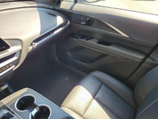 Used 2024 Cadillac Lyriq Sport AWD/4WD image 13