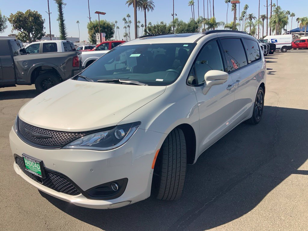 Certified 2020 Chrysler Pacifica Limited FWD image 3