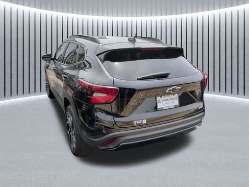 Used 2024 Chevrolet Trax RS w/ Driver Confidence Package FWD image 8
