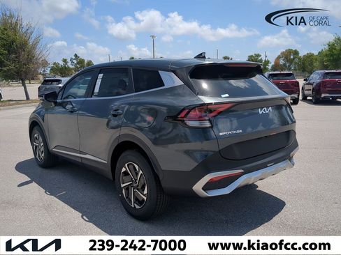 New 2025 Kia Sportage LX image 7