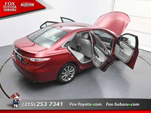 Used 2015 Toyota Camry XLE FWD image 35