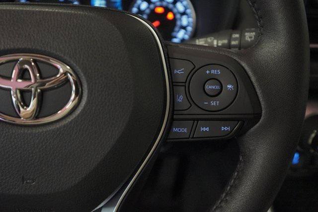 Certified 2022 Toyota RAV4 XLE Premium AWD/4WD image 18