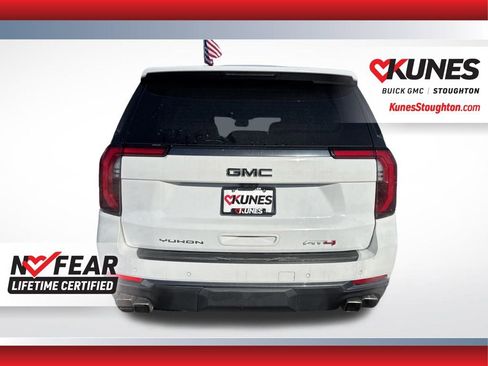 Used 2025 GMC Yukon AT4 w/ AT4 Premium Package image 10