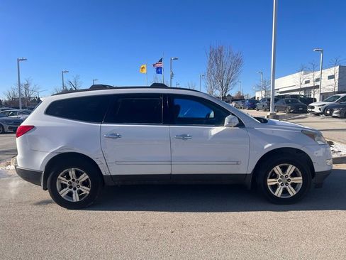 Used 2010 Chevrolet Traverse LT w/ Personal Connectivity Package image 4