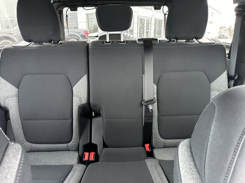 Used 2023 Ford Bronco Big Bend w/ Sasquatch Package image 25