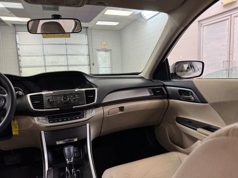 Used 2014 Honda Accord LX image 22