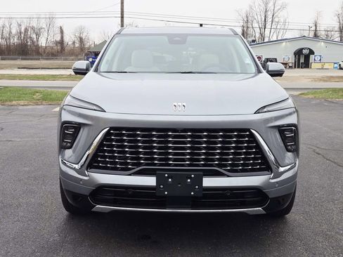 New 2026 Buick Enclave Avenir w/ Super Cruise Package image 8