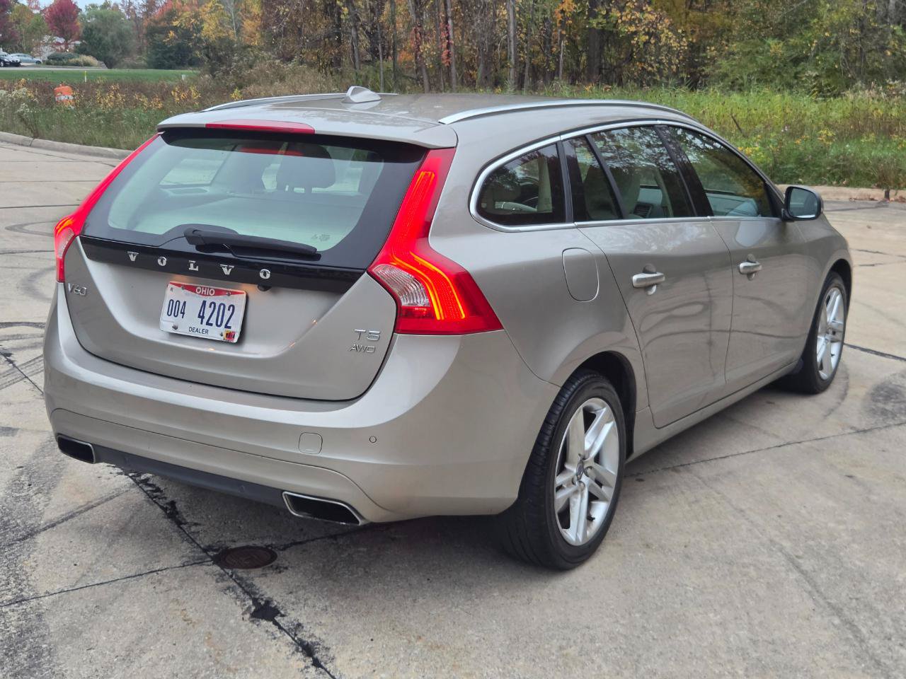 Used 2015 Volvo V60 T5 Premier w/ Convenience Package AWD/4WD image 5