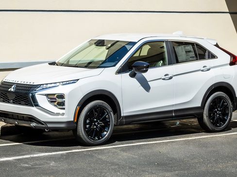 New 2026 Mitsubishi Eclipse Cross LE AWD/4WD image 3