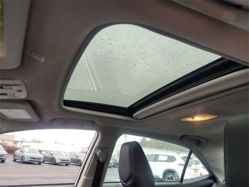 Used 2019 Toyota Corolla XSE image 10