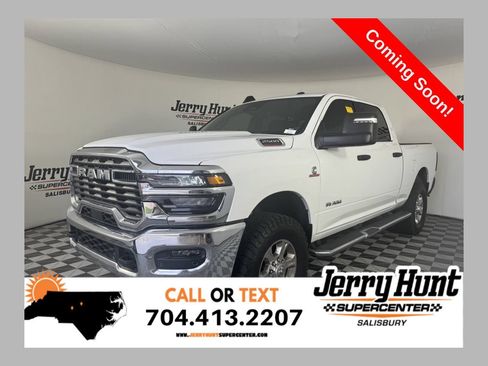 Used 2025 RAM 2500 Big Horn AWD/4WD image 1