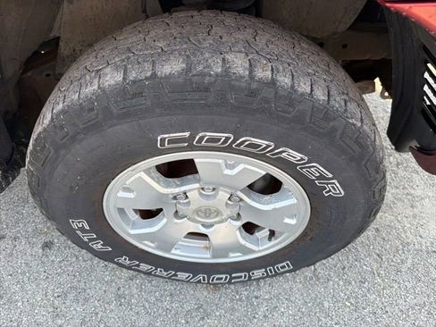 Used 2005 Toyota Tacoma 4x4 Double Cab image 13