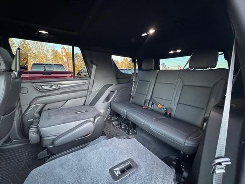 Used 2021 GMC Yukon Denali w/ Denali Premium Package image 13