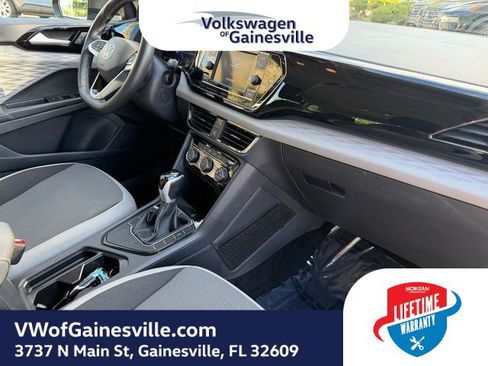 Certified 2024 Volkswagen Taos S FWD image 10