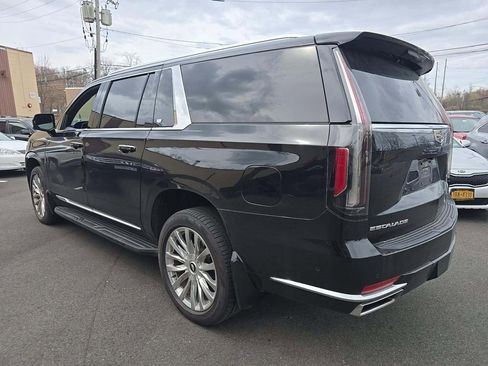Used 2022 Cadillac Escalade ESV Premium Luxury image 4