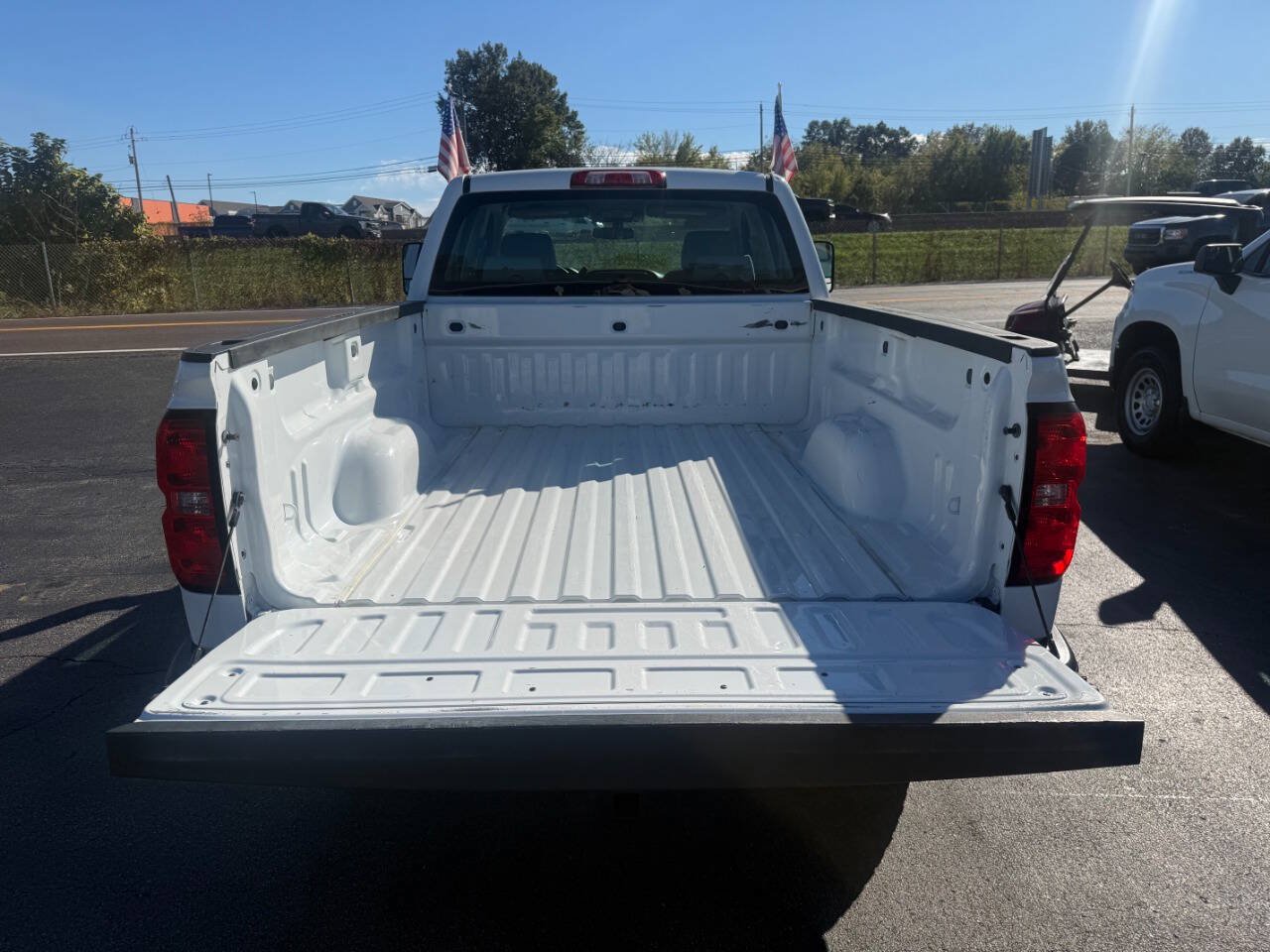 Used 2017 Chevrolet Silverado 1500 W/T w/ Trailering Package RWD image 7