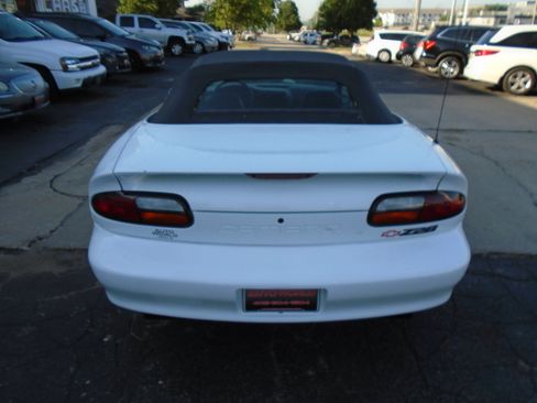 Used 2002 Chevrolet Camaro Z28 RWD image 3