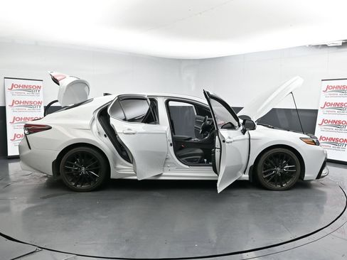 Used 2024 Toyota Camry XSE image 27