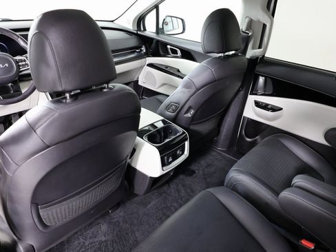 Used 2024 Kia Carnival SX Prestige image 51